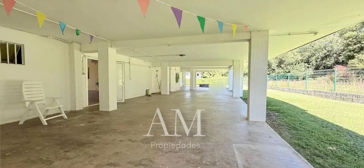 Jardí de Dúplex en venda en Nigrán amb Terrassa, Traster i Moblat