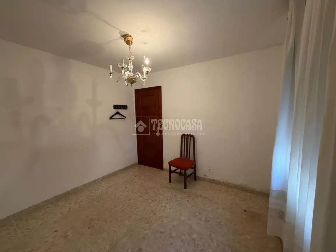 Houses for sale in Sevilla  with Terrace and Balcony