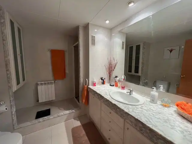 Bathroom of Flat for sale in La Ràpita  with Storage room and Balcony