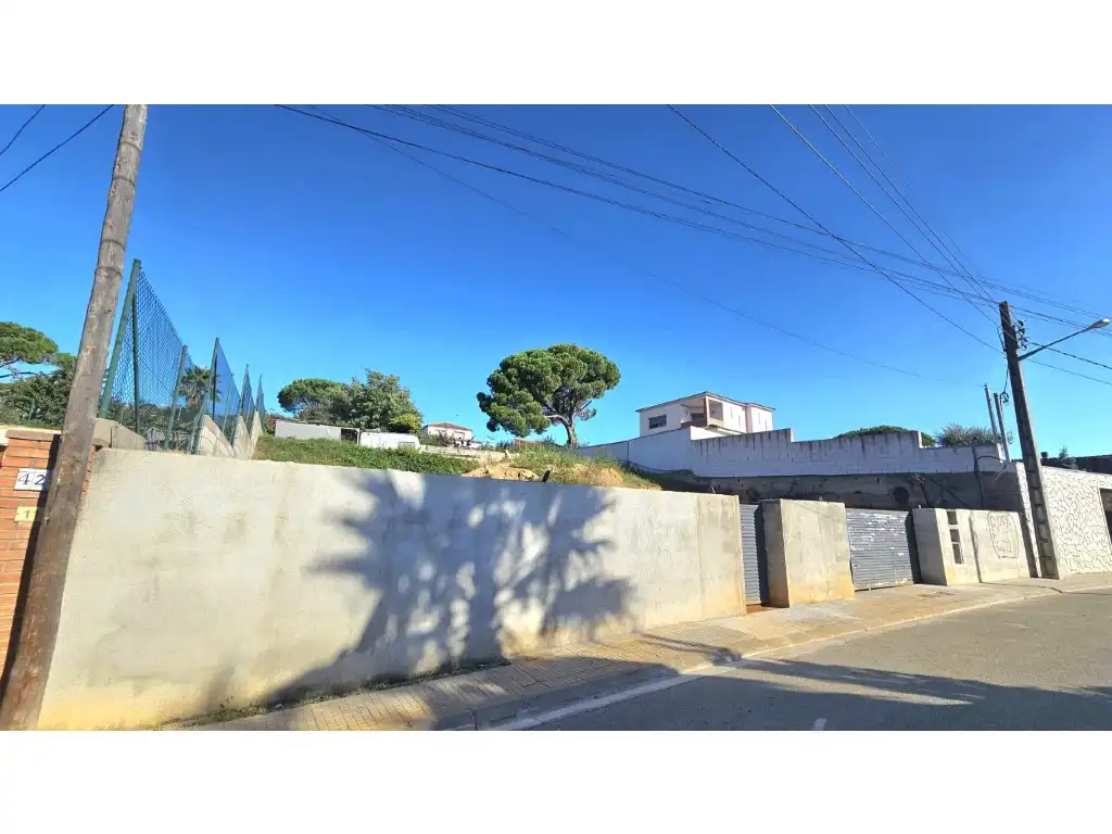 Wohnbaugrundstück zum Verkauf in Calle Emporda (P.P. I) 13, imagen 2