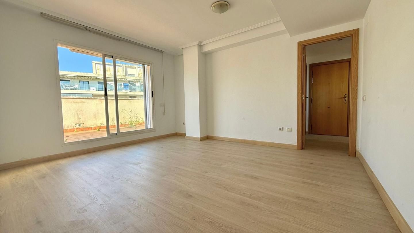 Dormitori de Àtic en venda en Paterna amb Parquet, Terrassa i Traster