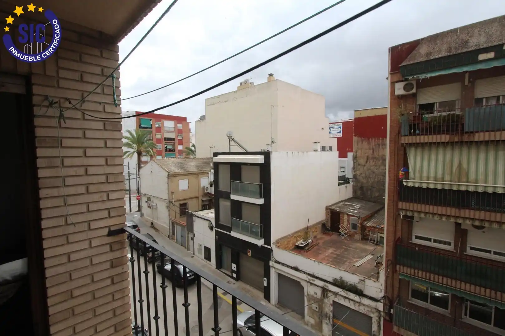 Vista exterior de Piso en venta en Paterna con Terraza y Balcón
