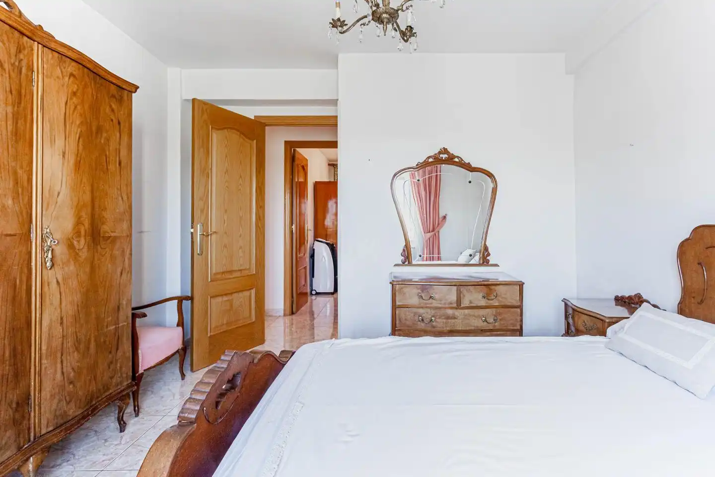 Habitación de Piso en venta en Madrid con Calefacción y Terraza