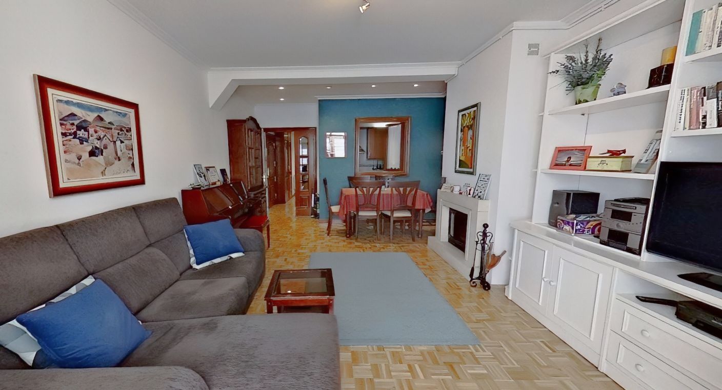 Sala d'estar de Pis en venda en Vitoria - Gasteiz amb Calefacció i Terrassa