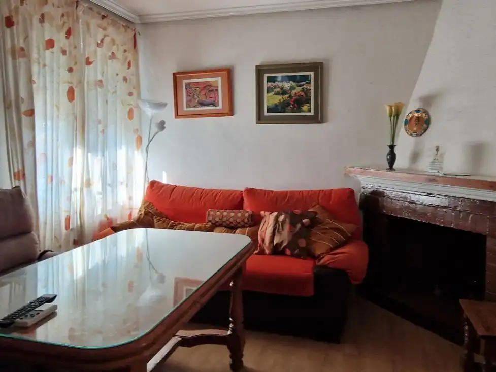 Sala d'estar de Casa o xalet en venda en Prado de Somosaguas - La Finca