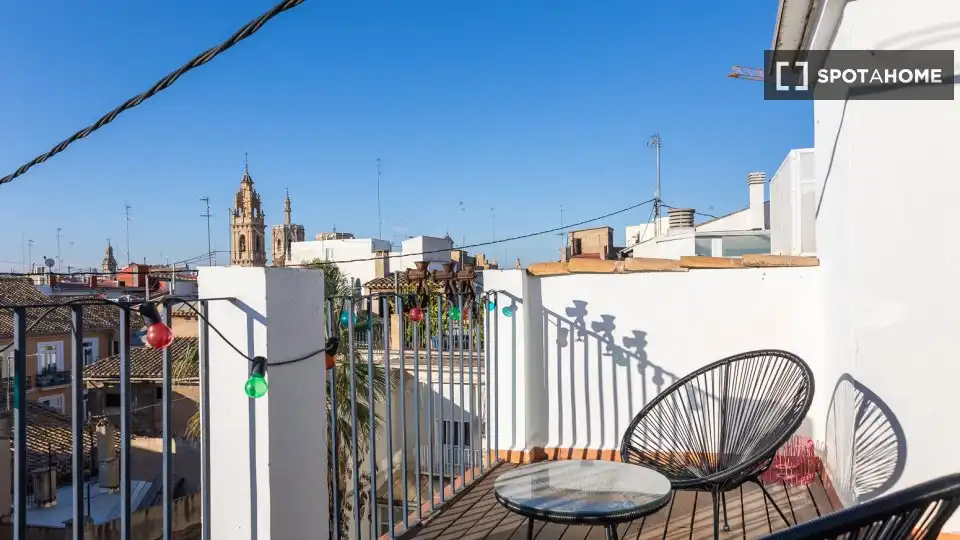 Terrassa de Pis de lloguer en Valencia amb Aire condicionat, Calefacció i Moblat