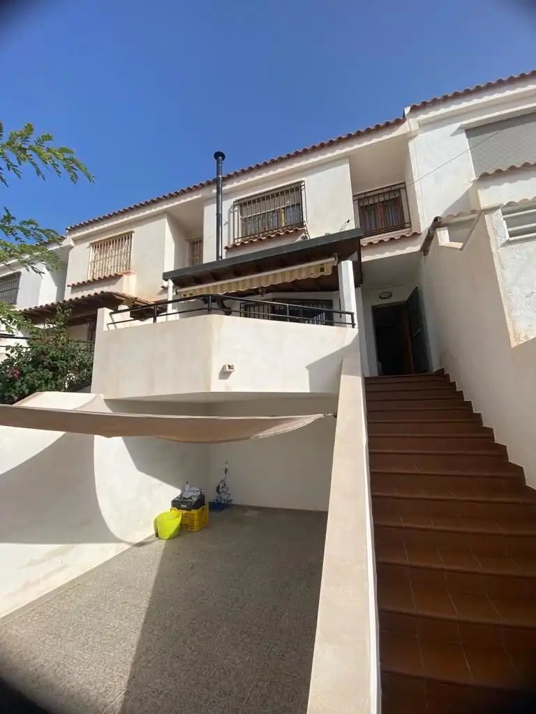 Duplex à vendre à N/A