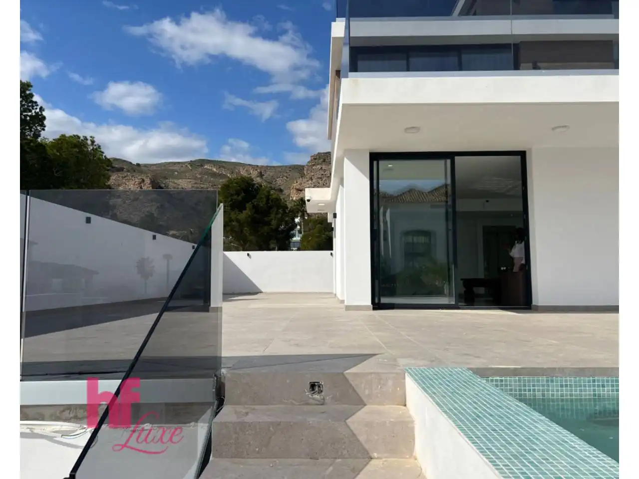 Detached house with pool for sale in Calle Londres, imagen 9