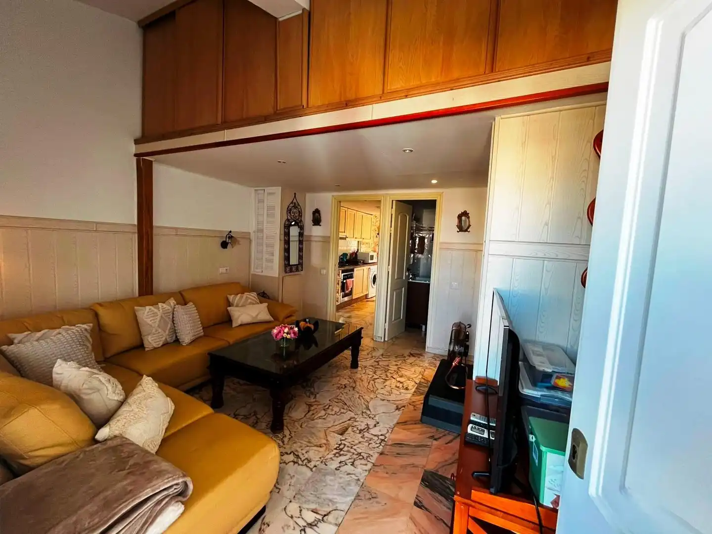 Sala d'estar de Apartament en venda en Valencina de la Concepción amb Aire condicionat, Terrassa i Piscina comunitària