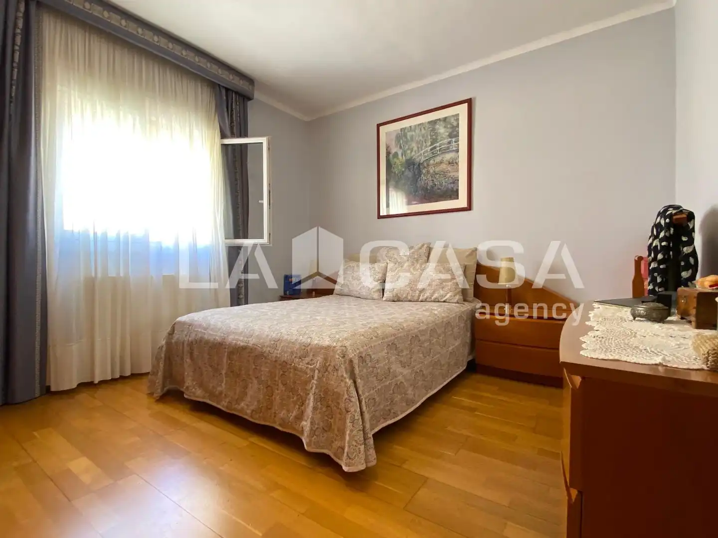 Habitación de Ático en venta en Santa Coloma de Gramenet con Calefacción y Terraza