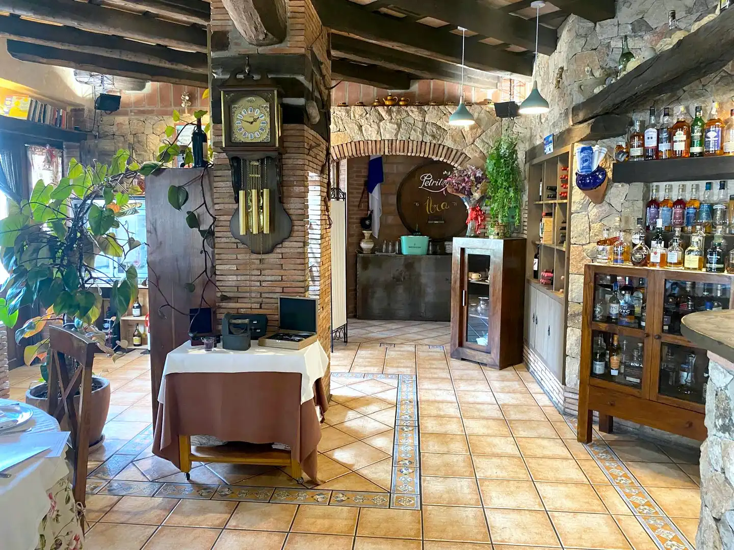 Commercial properties for sale in Botarell  with Air Conditioner, Heating and Terrace