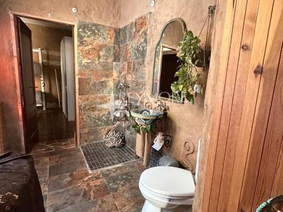 Bathroom of Flat for sale in  Córdoba Capital  with Washing machine