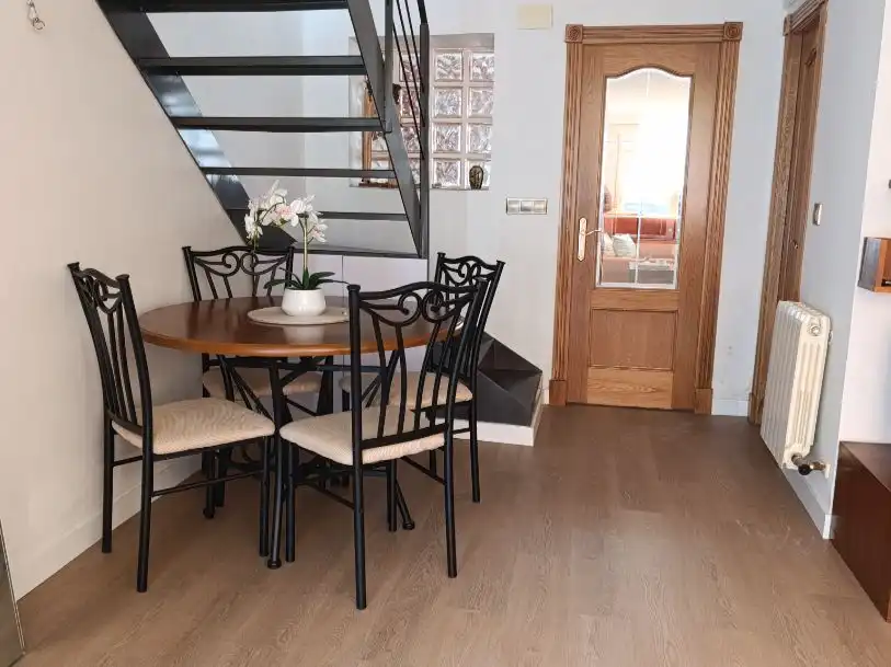 Menjador de Casa o xalet en venda en Burgos Capital amb Terrassa