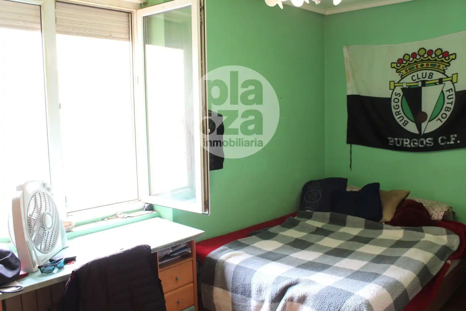 Bedroom of Flat for sale in Burgos  with Heating, Terrace and Storage room