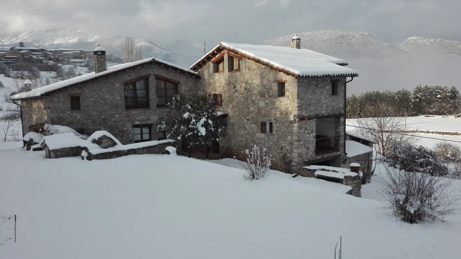 Vista exterior de Finca rústica en venta en Gósol con Calefacción, Jardín privado y Trastero