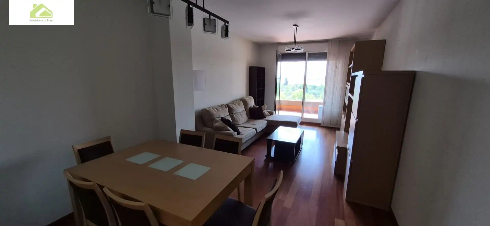 Sala d'estar de Pis en venda en Zamora Capital  amb Calefacció, Terrassa i Piscina comunitària