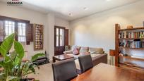 Living room of Flat for sale in  Granada Capital  with Air Conditioner