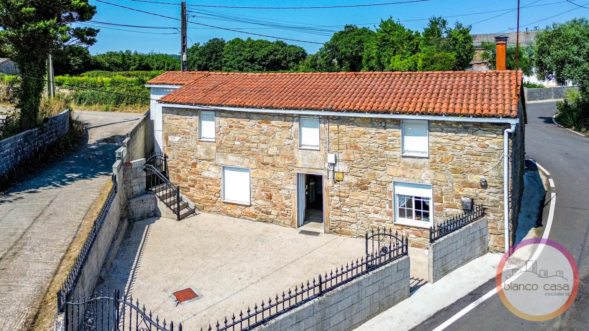 Vista exterior de Casa o chalet en venta en Santa Comba con Trastero