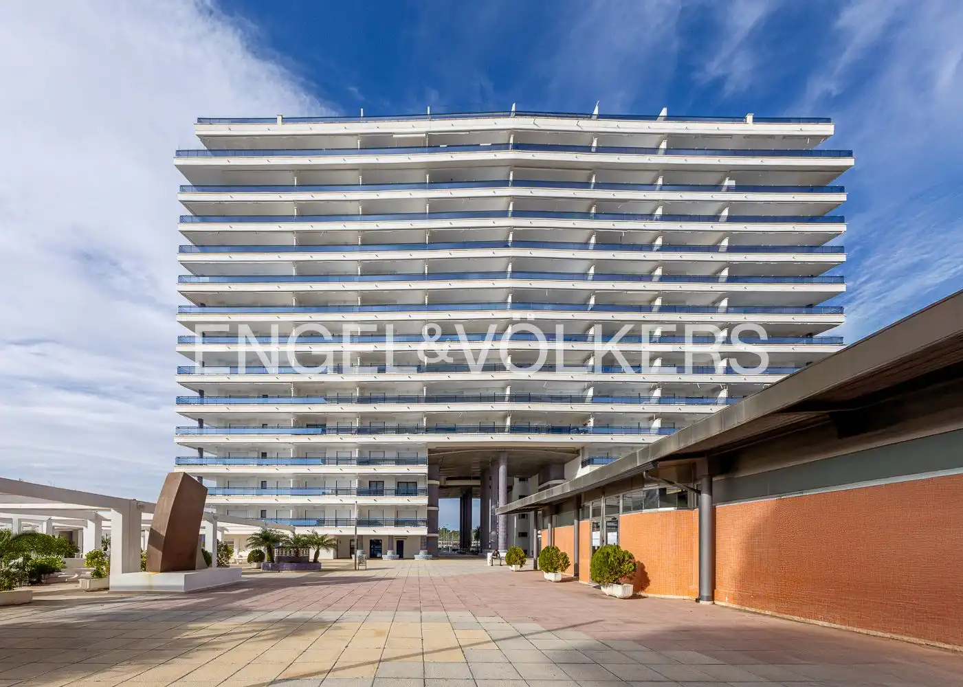Exterior view of Flat for rent in Gandia  with Air Conditioner, Heating and Terrace