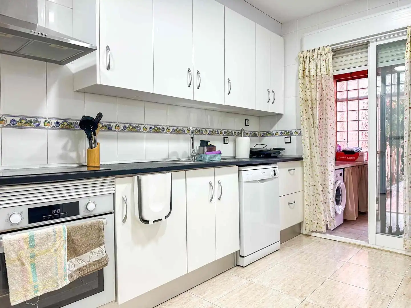 Cocina de Casa o chalet de alquiler en Pueblo Acantilado - Lanuza