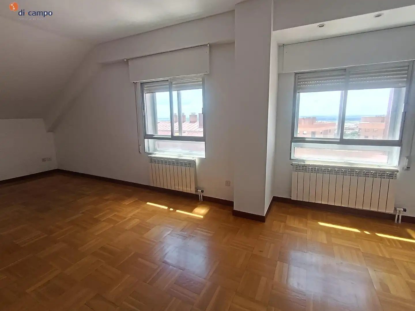 Living room of Attic for rent in Valladolid  with Heating, Terrace and Storage room