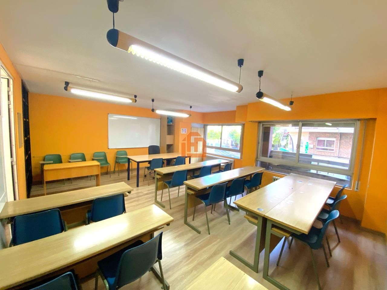 Office to rent in León Capital   with Heating, Terrace and Furnished