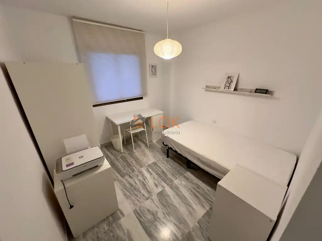 Habitación de Piso en venta en Málaga