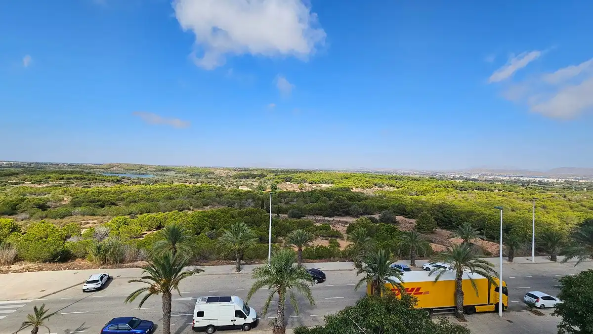 Vista exterior de Apartament en venda en Elche / Elx amb Aire condicionat, Traster i Balcó