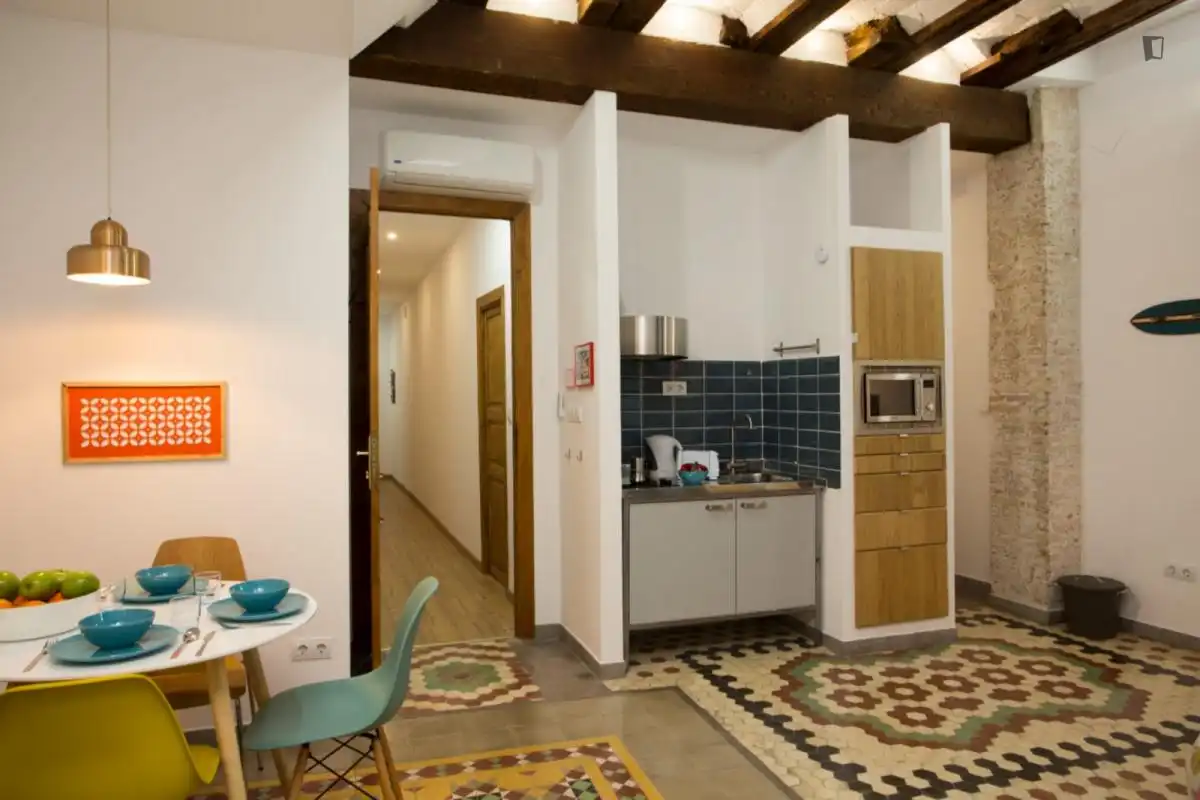 Estudio en alquiler en Ciutat Vella, imagen 9