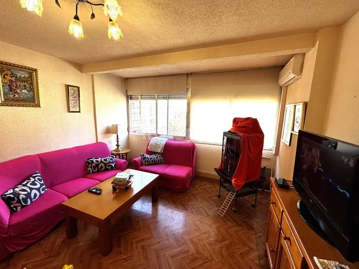 Sala de estar de Piso en venta en Móstoles con Calefacción, Terraza y Amueblado