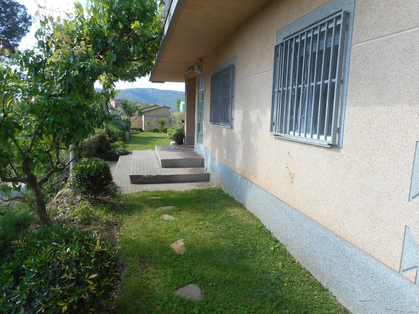 Vista exterior de Casa o xalet en venda en Olesa de Bonesvalls amb Calefacció, Jardí privat i Terrassa