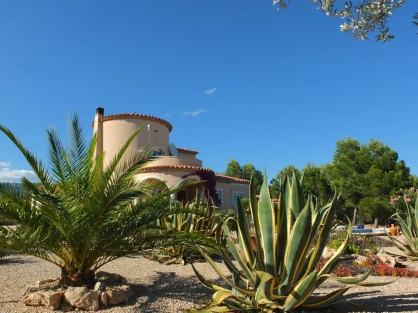 Vista exterior de Casa o xalet en venda en L'Ametlla de Mar  amb Aire condicionat, Terrassa i Piscina