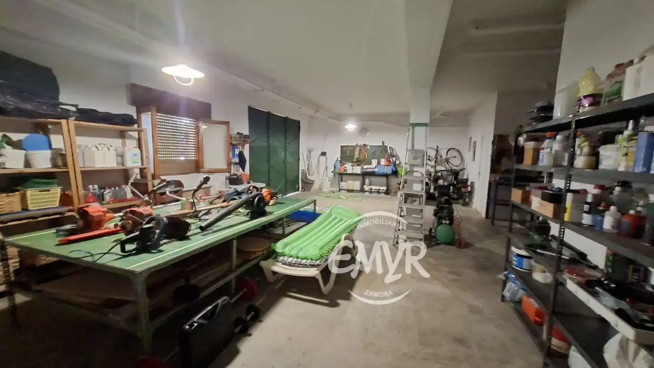 Casa o xalet en venda en Zamora Capital  amb Calefacció, Jardí privat i Parquet