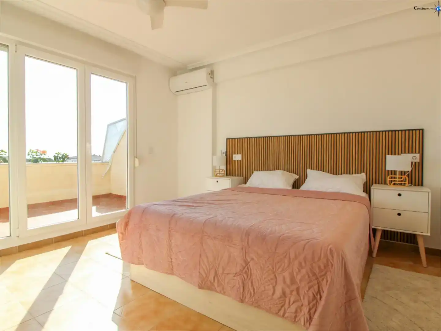 Habitación de Ático en venta en Orihuela con Aire acondicionado y Balcón