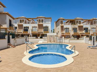 Reihenhaus mit Balkon zum Verkauf in Orihuela Costa