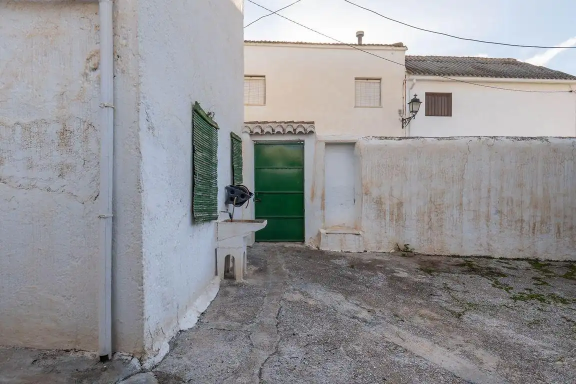 Vista exterior de Casa o xalet en venda en Cacín amb Balcó
