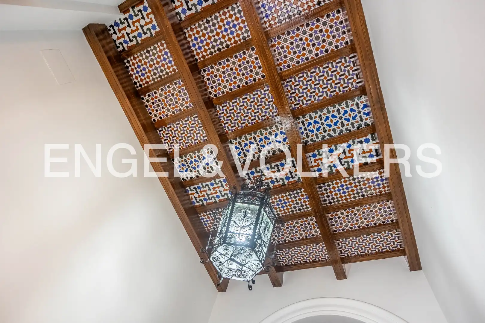 Haus oder Chalet zum Verkauf in Sevilla mit Klimaanlage, Heizung und Balkon
