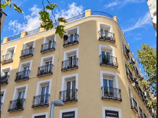 Vista exterior de Pis en venda en  Madrid Capital amb Aire condicionat i Balcó