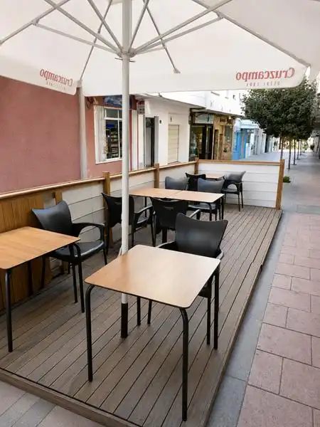 Terrassa de Local de lloguer en Estepona amb Terrassa i Moblat