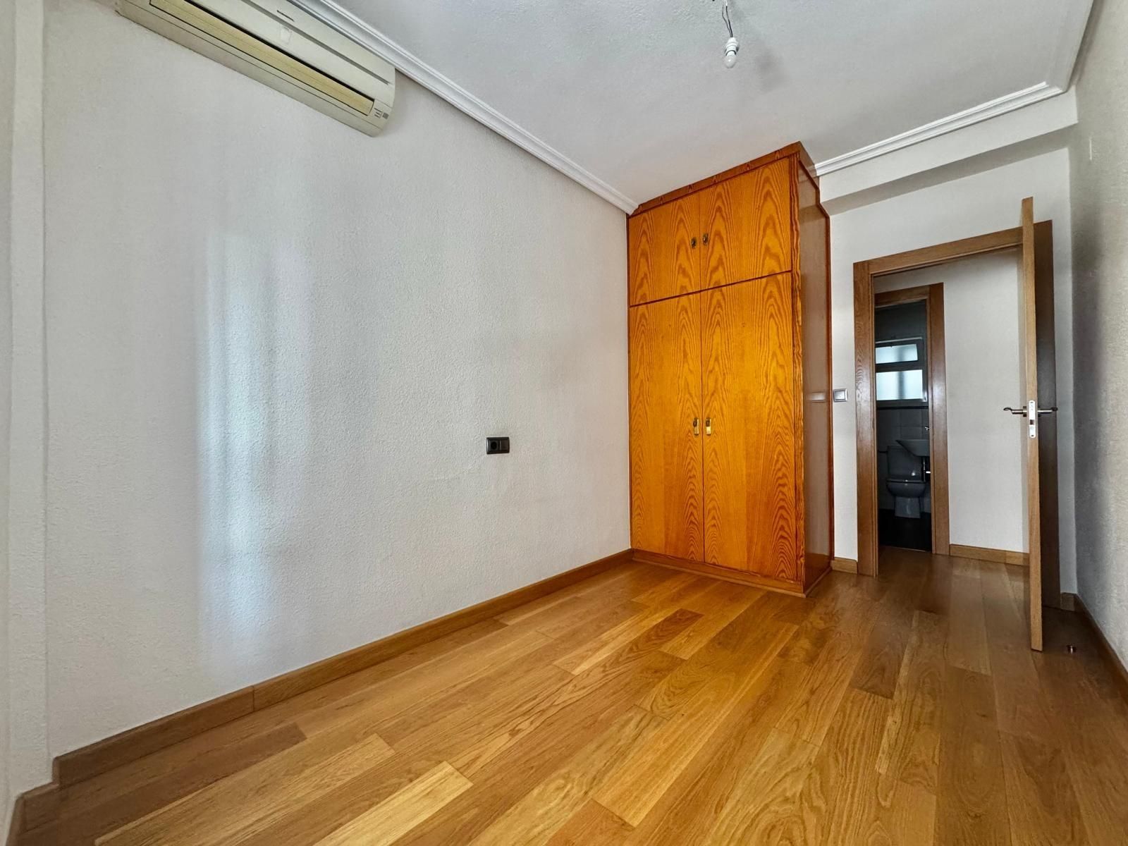 Bedroom of Flat for sale in  Murcia Capital  with Air Conditioner and Balcony