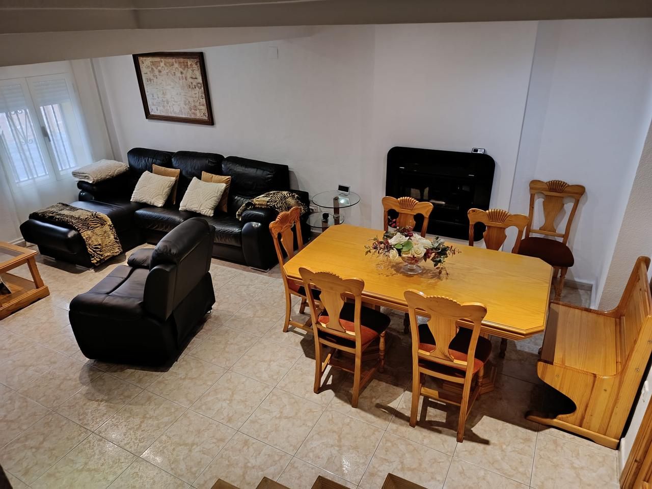 House or chalet for sale in Onil  with Air Conditioner