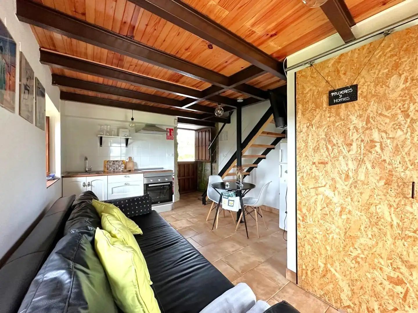 Living room of Houses for rent in Oviedo   with Heating, Terrace and Furnished