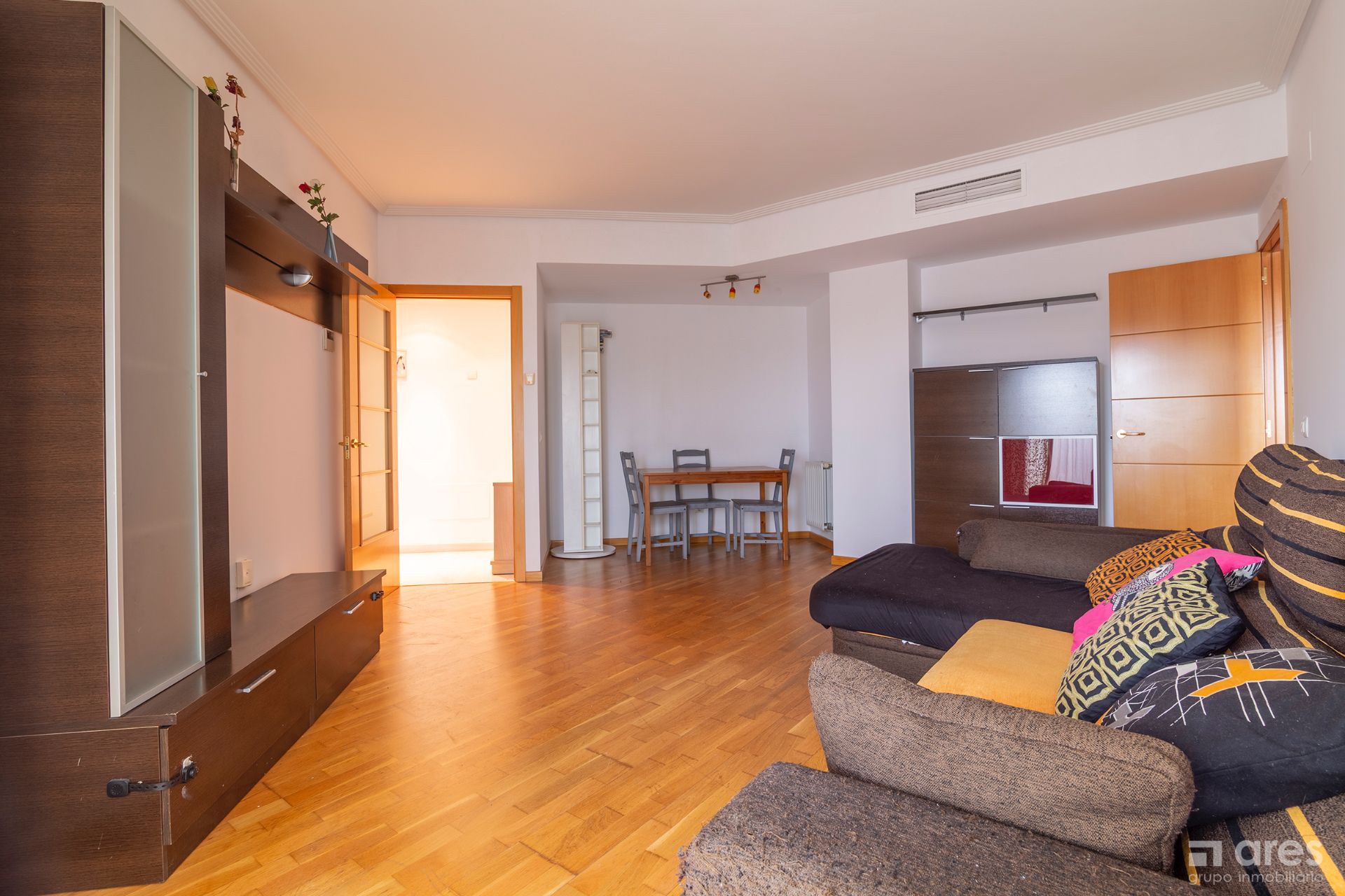 Living room of Flat for sale in Alcorcón  with Air Conditioner, Heating and Terrace