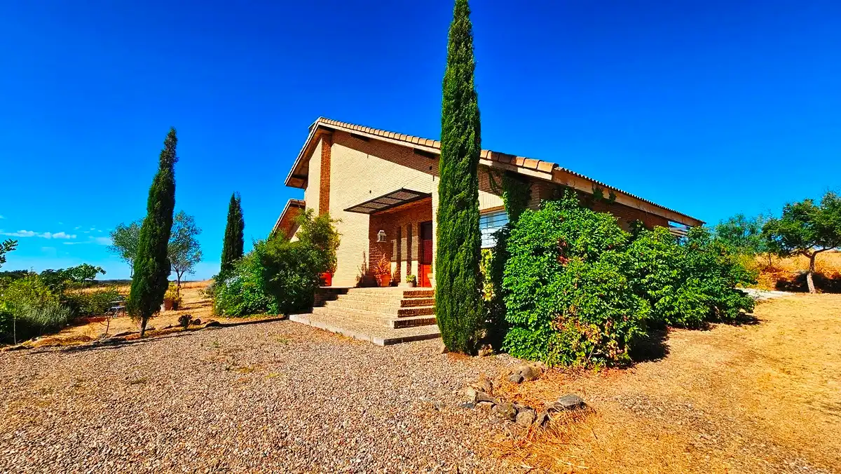 Exterior view of Houses for sale in El Madroño  with Air Conditioner and Private garden