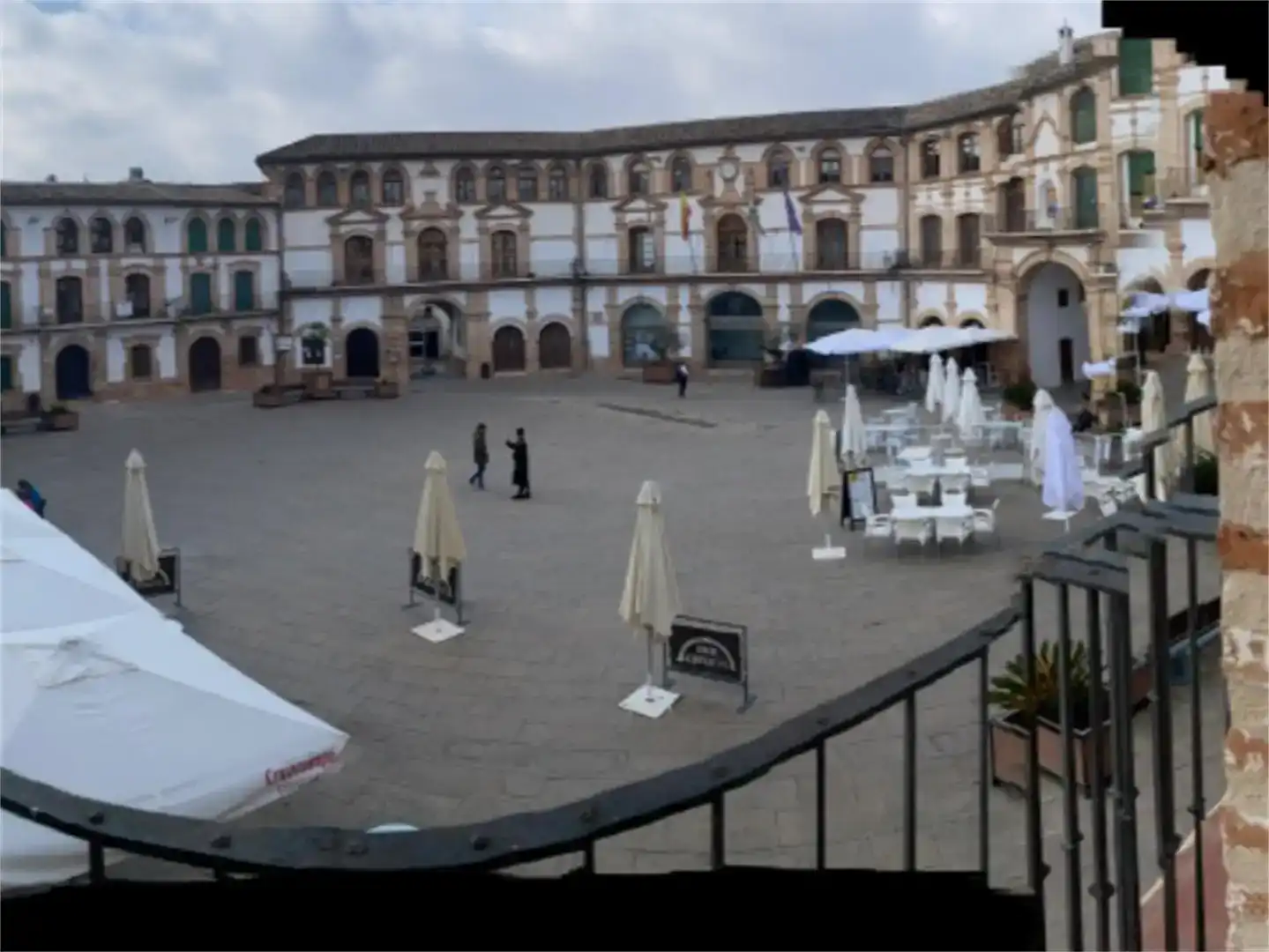 Vista exterior de Casa adosada en venda en Archidona amb Balcó