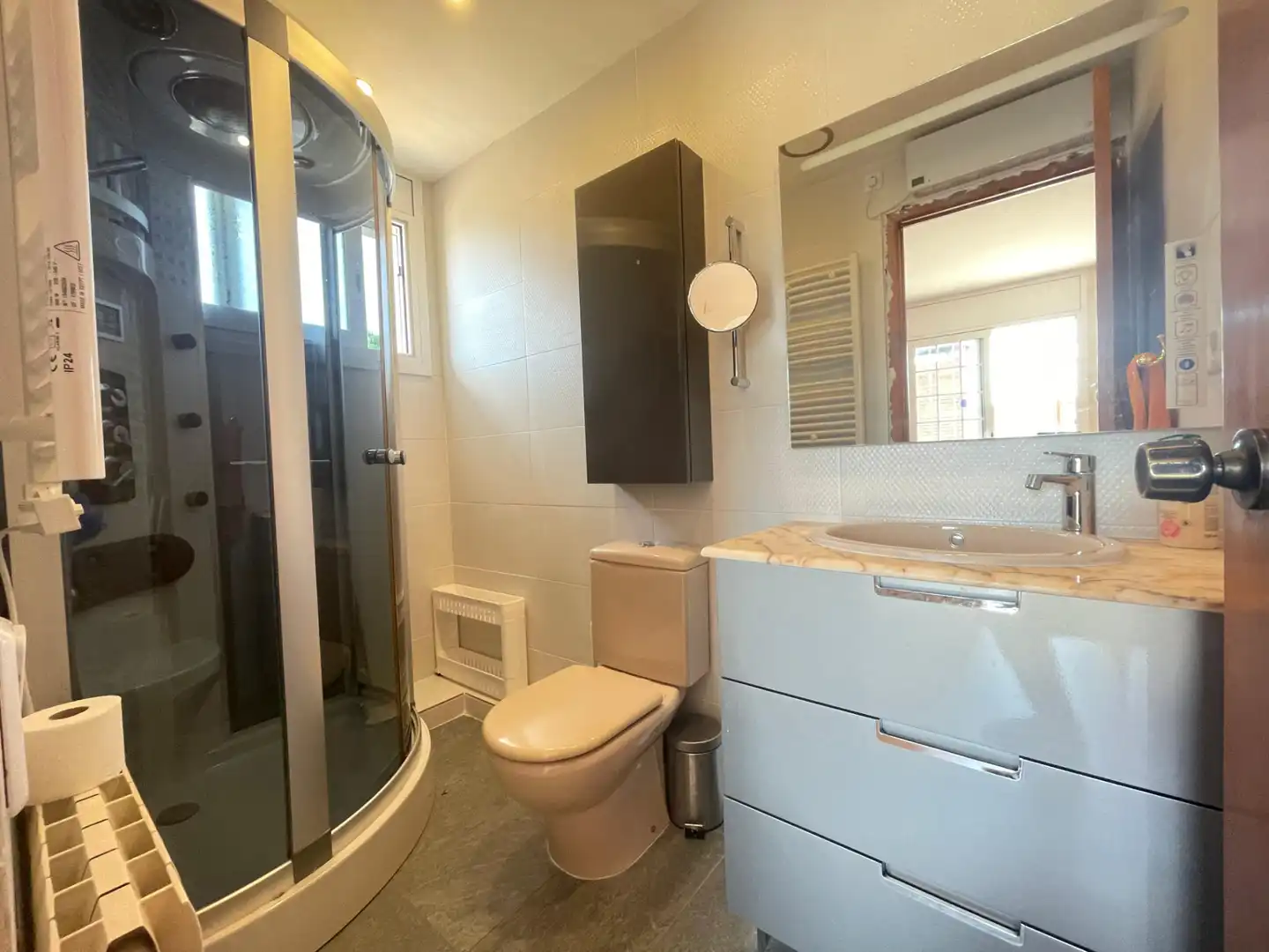 Baño de Casa o chalet en venta en Badalona con Aire acondicionado, Jardín privado y Terraza