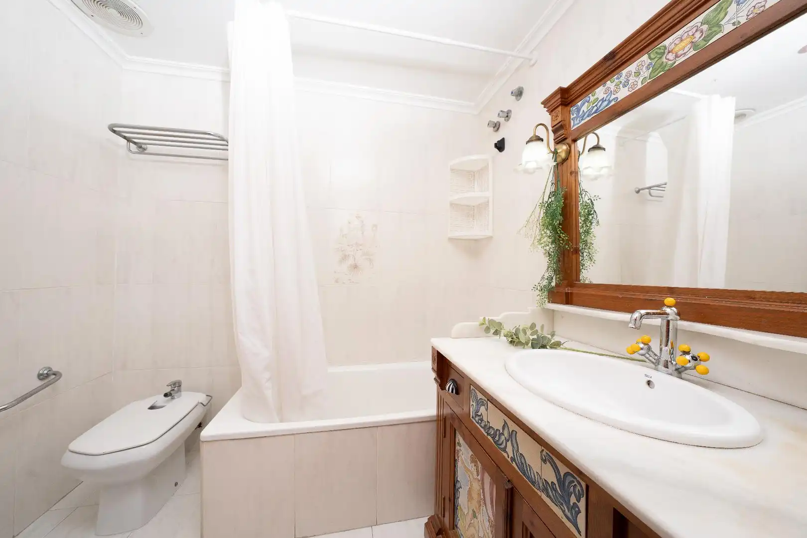 Baño de Piso en venta en Elche / Elx con Aire acondicionado, Terraza y Balcón