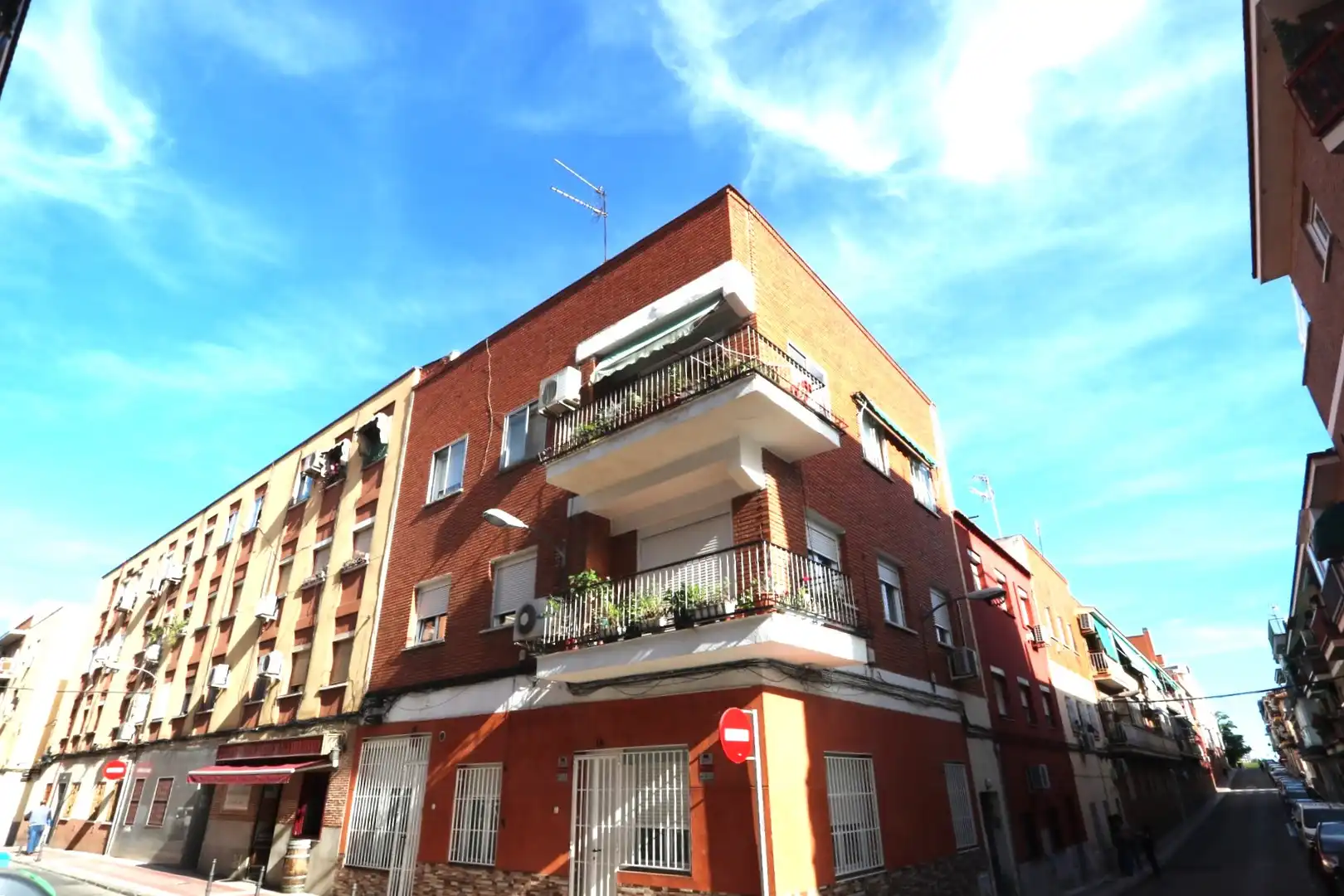 Vista exterior de Piso en venta en  Madrid Capital con Terraza