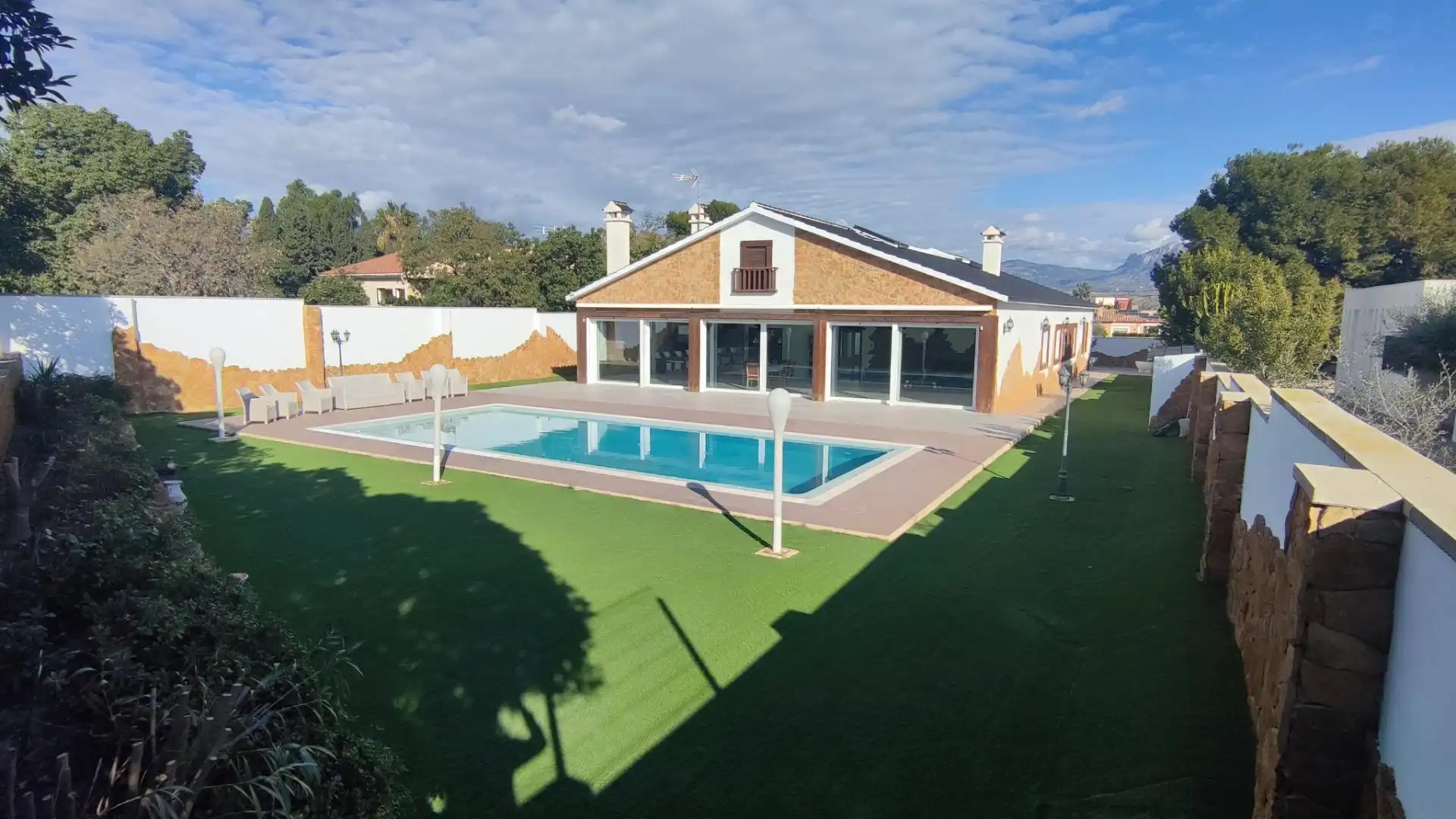 Piscina de Casa o chalet en venta en Mutxamel con Aire acondicionado, Calefacción y Jardín privado
