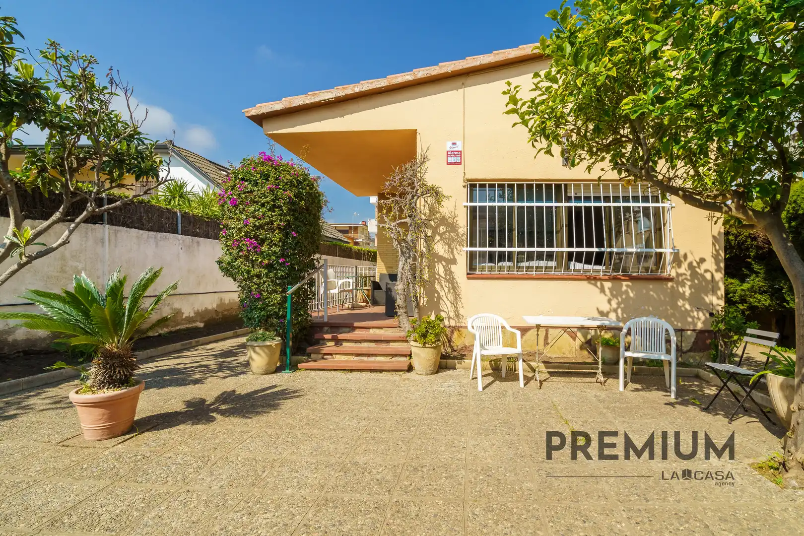 Vista exterior de Casa o chalet en venta en Castelldefels con Terraza y Balcón